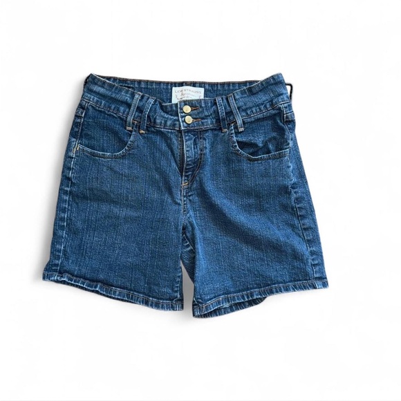 Vintage Levi's Women's Blue Jean Shorts - Picture 1 of 4